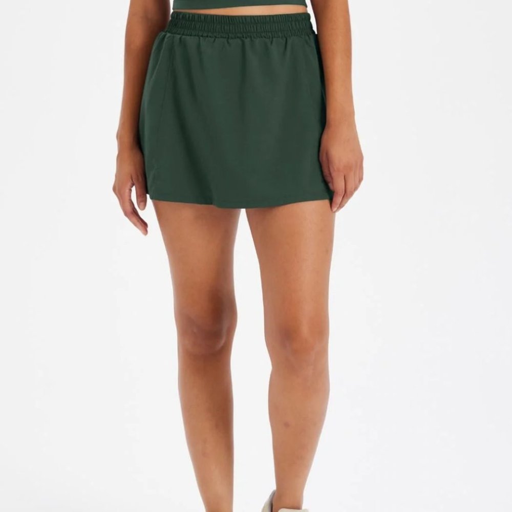 NWT girlfriend collective Birdie Athletic Skirt Moss